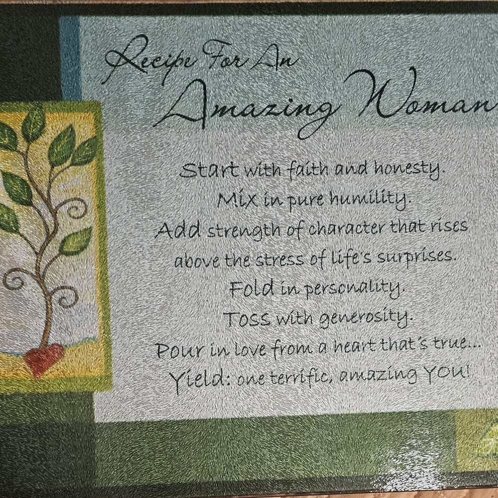 Glass cutting board. Very pretty. Almost too pretty to use. Very decorative